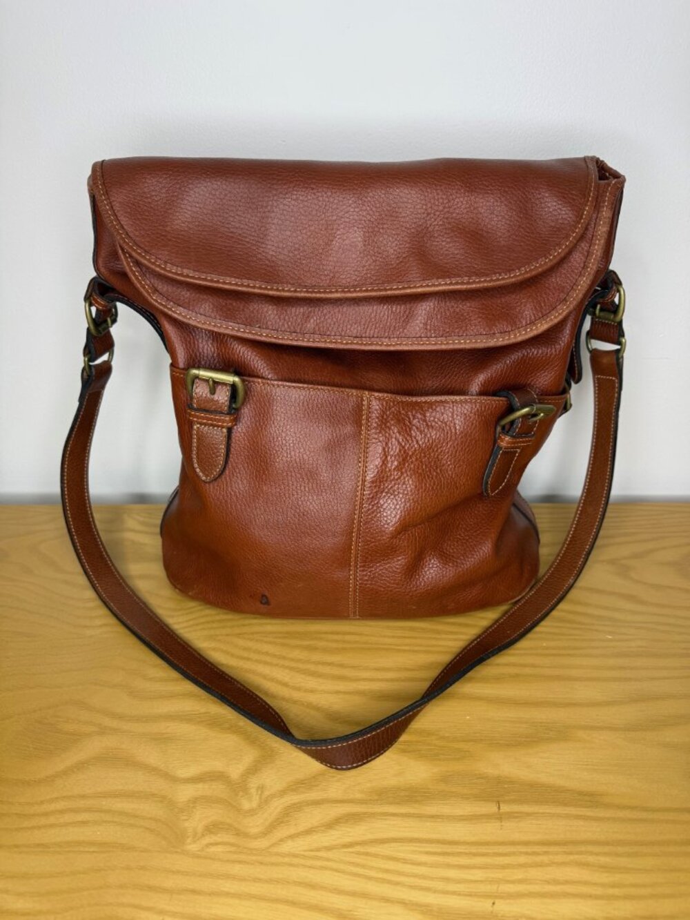 Levenger Foldover Shoulder Bag Messenger Briefcase Brown Leather Made In England